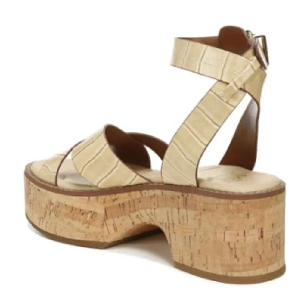 FRANCO SARTO Embossed Leather Platform‎ Sandal